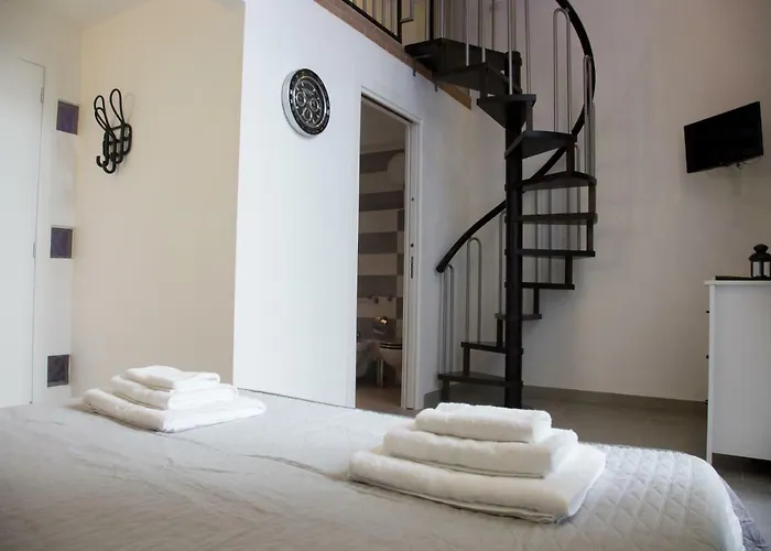 Vesuvius Luxury Suites